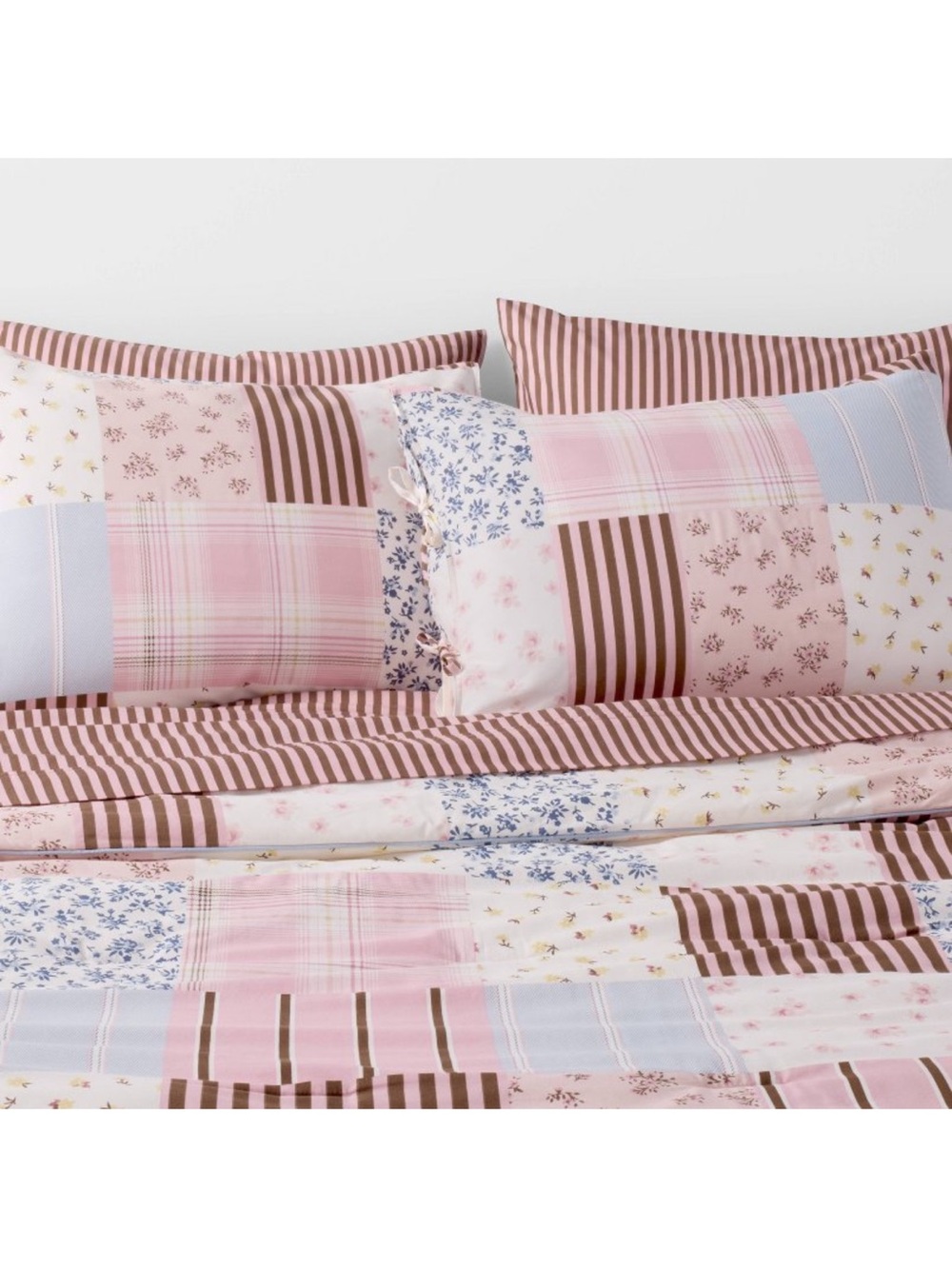Hollister x Target Twin/Twin Extra Long Percale Patchwork Comforter Set